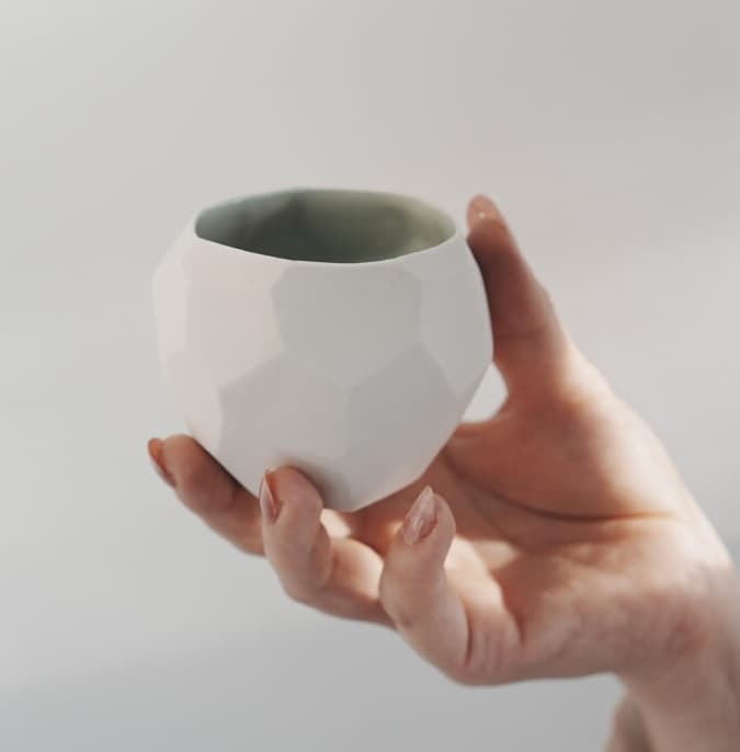 光と影を楽しむ器