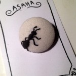 麻葉さんの蟻さんブローチ